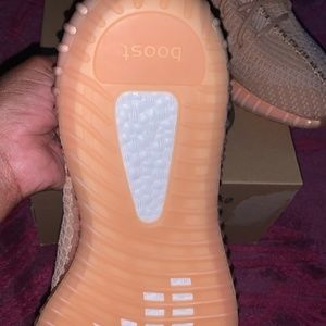 Yeezy 350 Boost Color Clay mens size 11.0